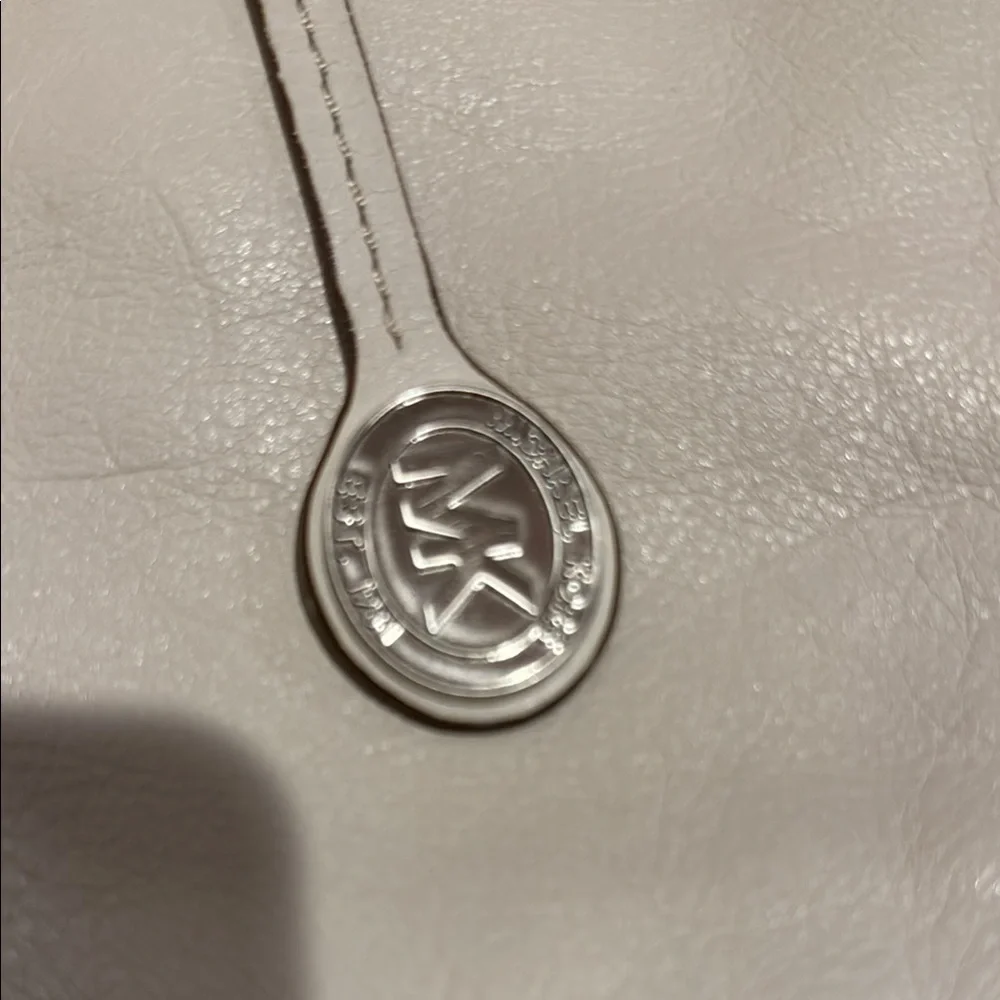 Michael Kors White Shoulder Bag with Textured Leather